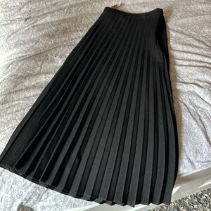 NWT Loft pleated midi skirt